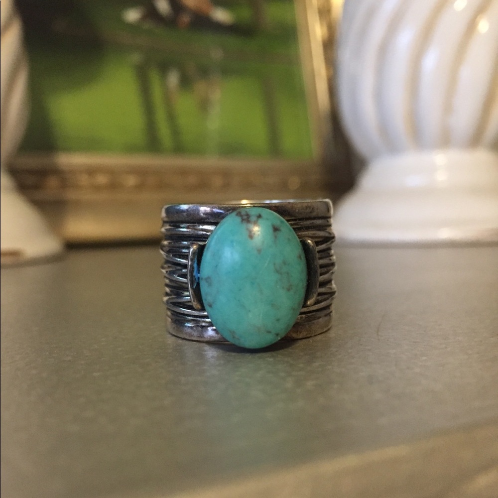 Gorgeous chunky turquoise & silver ring